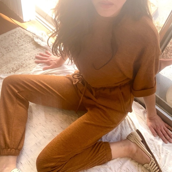 Privy Ribbed Knit Jogger Jumpsuit in Warm Caramel Brown, Size S, NWOT - Picture 1 of 8